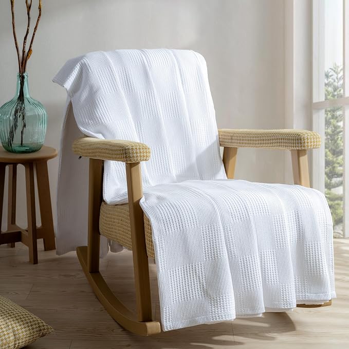 100% Turkish Cotton Blanket King Size Waffle Weave Blankets, Made in Turkiye, Light Airy Throw Bedspread (White, King Size Blanket 90 x 110 inch)