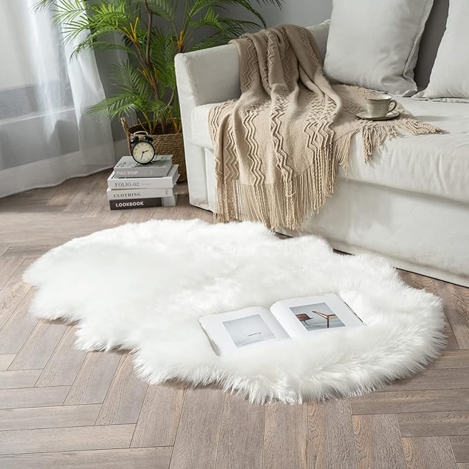 MIULEE Luxury Soft Fluffy Area Rug 3x5 Feet, Faux Fur Sheepskin Rug Decorative Plush Shaggy Carpet for Christmas Decor Bedside Sofa Floor, White
