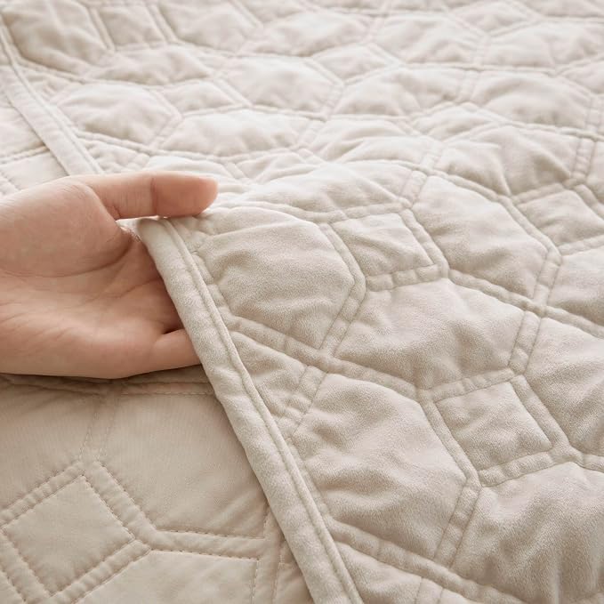 Madison Park Harper Quilt Set Velvet Casual Geometric Stitching Design All Season, Lightweight Coverlet, Cozy Bedding, Matching Shams, King/Cal King(104"x94"), Ivory 3 Piece