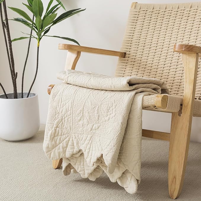 Brandream Beige Throw Quilt Cotton 47 X 60 Inch Quilted Throw Blanket for Bed Couch Daybed Decorative Scalloped Edge Throw Blankets