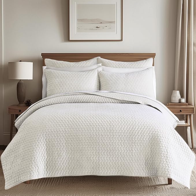 Levtex Home - Velvet Stitch Quilt Set - Full/Queen Quilt (88x92in.) + Two Standard Shams (26x20in.) - Velvet - Off-White, White - Reversible - Polyester
