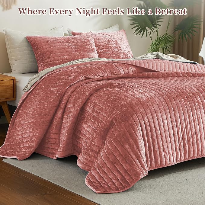 Luxury Soft Velvet Quilt Set Queen Size - Lightweight Velvet Bedding Set for All Season, Oversized Bedspread Coverlet Comforter Set with 2 Pillow Shams, Pink, Striped