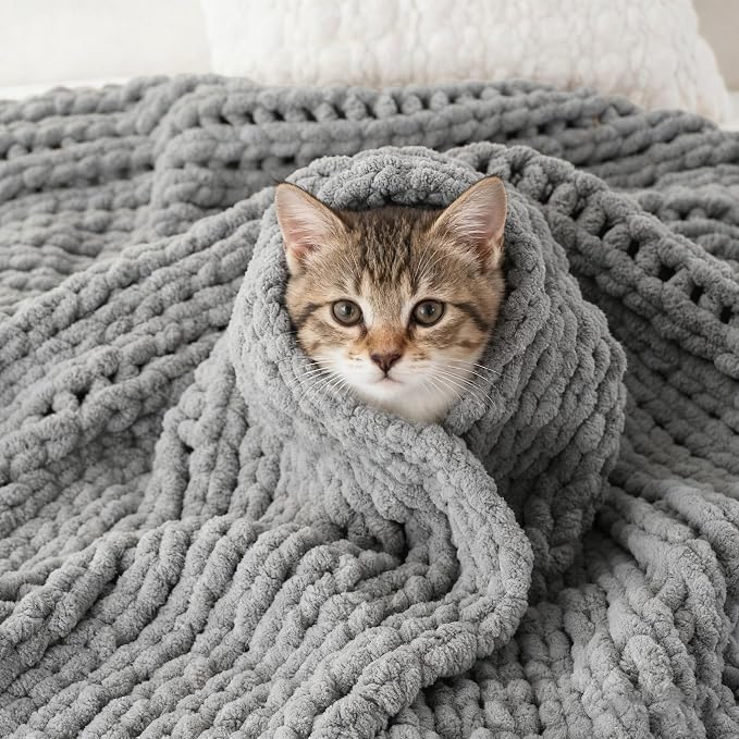 Battilo Chunky Knit Throw Blanket, Soft and Thick Chenille Throw Blanket, 50"x60" Handmade Cable Knit Crochet Blanket, Light Grey Knot Knitted Throw Blankets for Couch Sofa Bed Home Decor, Light Grey