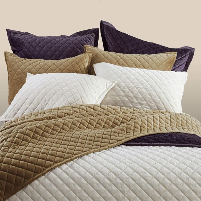 HiEnd Accents Velvet Diamond 3 Piece Quilt Set with Pillow Shams, Queen Size, Gold Solid Color, Classic Traditional Luxury Bedding Set, Soft Lightweight Bed Cover, 1 Quilt and 2 Pillowcases