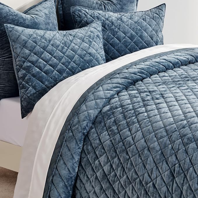 EVERGRACE Luxury Velvet Quilt Set King Size, Diamond Quilted Lightweight Velvet Comforter for All Season, Ultra Soft Oversized Bedspread Coverlet Bedding Set with 2 Pillow Shams, Stormy Blue | Luxe Velvet
