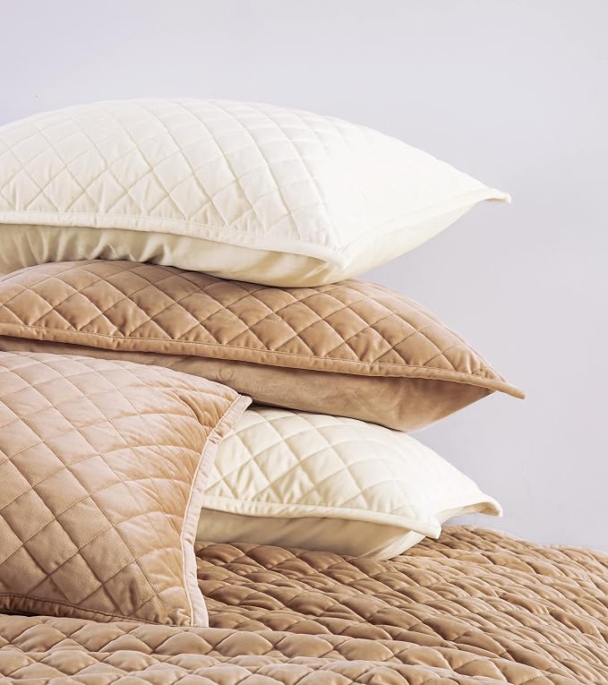 HiEnd Accents Velvet Diamond 3 Piece Quilt Set with Pillow Shams, Queen Size, Gray Solid Color, Classic Traditional Luxury Bedding Set, Soft Lightweight Bed Cover, 1 Quilt and 2 Pillowcases