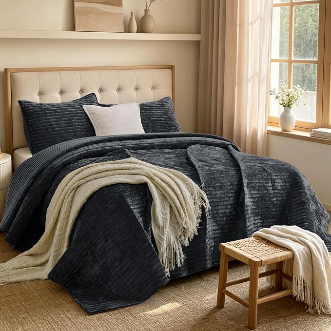 Luxury Velvet California King 106x118 in Quilt Set 3 Piece Quilted Bedspread with 2Pillow Shams(20x36) Ultra Soft Coverlet All Season Bedding for Farmhouse Modern Bedroom Sofa,Grey Blue