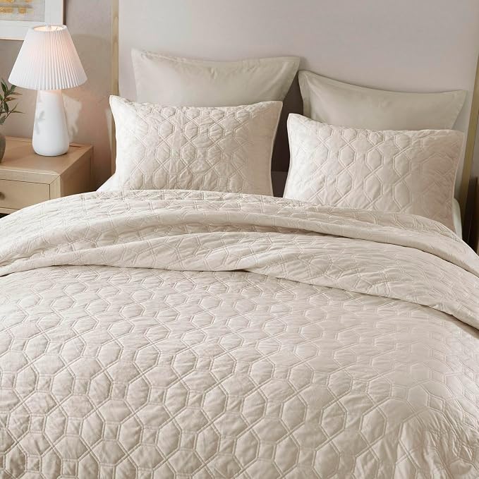 Madison Park Harper Quilt Set Velvet Casual Geometric Stitching Design All Season, Lightweight Coverlet, Cozy Bedding, Matching Shams, Full/Queen(90"x90"), Ivory 3 Piece