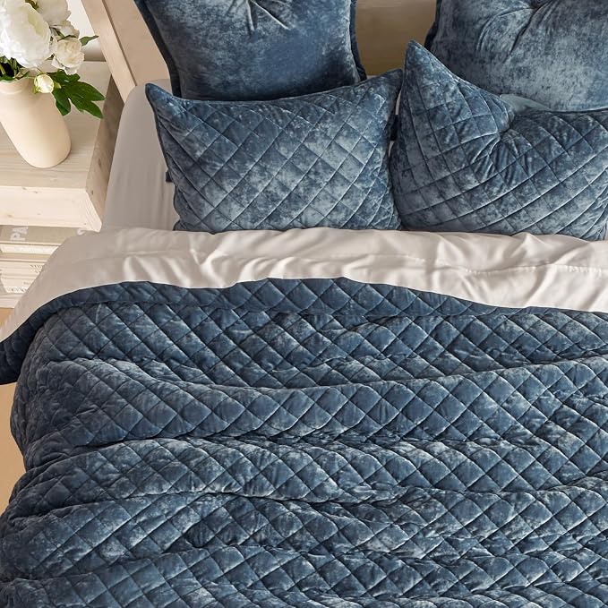 EVERGRACE Luxury Velvet Quilt Set King Size, Diamond Quilted Lightweight Velvet Comforter for All Season, Ultra Soft Oversized Bedspread Coverlet Bedding Set with 2 Pillow Shams, Stormy Blue | Luxe Velvet