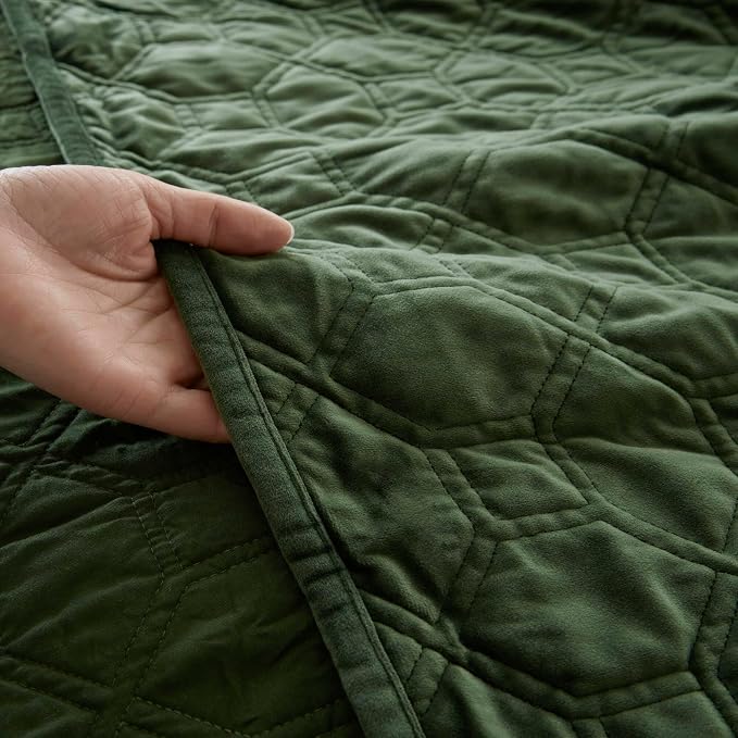 Madison Park Harper Quilt Set Velvet Casual Geometric Stitching Design All Season, Lightweight Coverlet, Cozy Bedding, Matching Shams, King/Cal King(104"x94"), Green 3 Piece