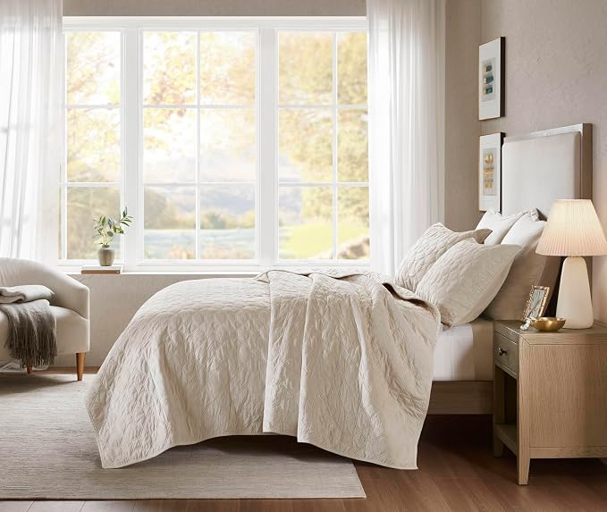 Madison Park Harper Quilt Set Velvet Casual Geometric Stitching Design All Season, Lightweight Coverlet, Cozy Bedding, Matching Shams, Full/Queen(90"x90"), Ivory 3 Piece