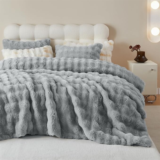 Simple&Opulence Fluffy Faux Fur Comforter Set, Plush Fuzzy Minky Bedding Set, 3 Pieces Warm Soft Comforter Bedding Set for Winter - 1 Shaggy Comforter with 2 Pillow Shams(Queen, Light Grey)