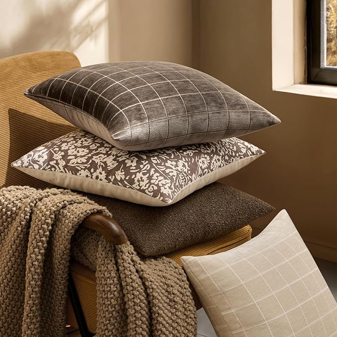 MIULEE Decorative Chenille Check Throw Pillow Covers Vintage Plaid Couch Pillows 22x22 Inch Set of 2 Neutral Boho Farmhouse Cushion Covers Modern Home Decor for Sofa Bed Living Room Brown