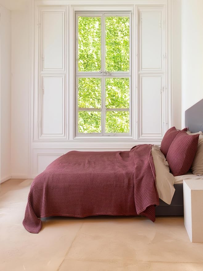 Premium Waffle Throw Blanket Queen Size Red - Premium Quality, 100% Turkish Cotton, Light and Airy Waffle Weave All-Season Quilt - Lux Decorative Bedspread (Dark Red, Queen 91" x 95" Inch)