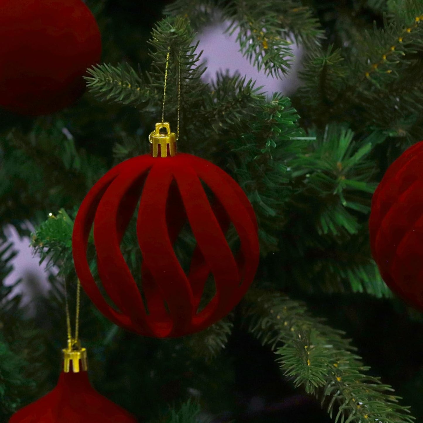 Senjie 63 PCS Velvet Ornaments Balls Sets for Christmas Tree Bulk Red Flocked Christmas Balls Assortment for Xmas Tree Holiday Decor