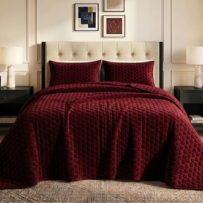 Tribeca Living Lugano Oversized Velvet Quilt and Sham Set | All Season, Extra Large, 3 Piece Velvet Queen Quilt Set with 2 Pillow Shams in Burgundy Honeycomb Pattern 260 GSM