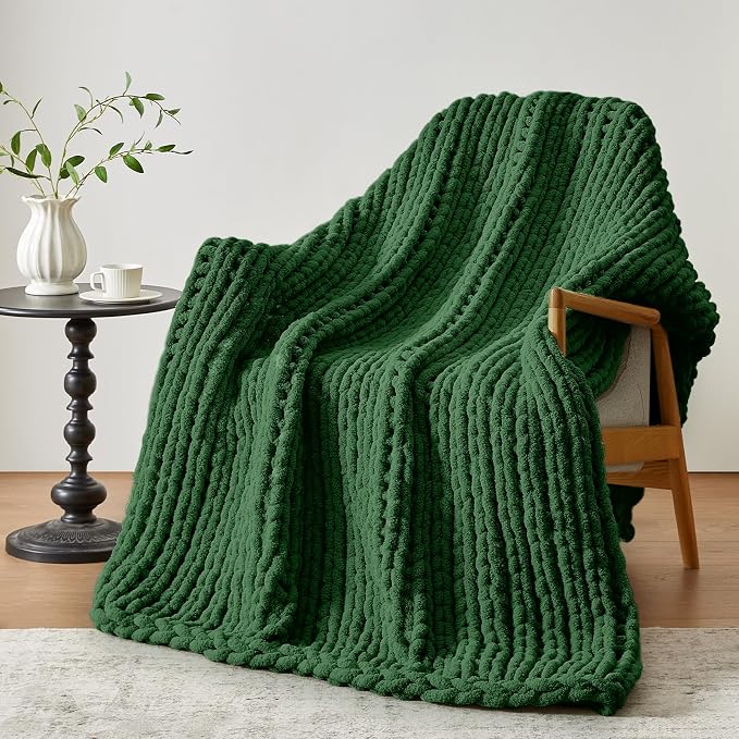 Negwoo Chunky Knit Throw Blanket, 60''*80'' Knitted Throw Chenille Yarn for Bed Couch, Handmade Grass Green Crochet Big Thick Blanket, Machine Washable Cute Comfy Blanket for Home Decor