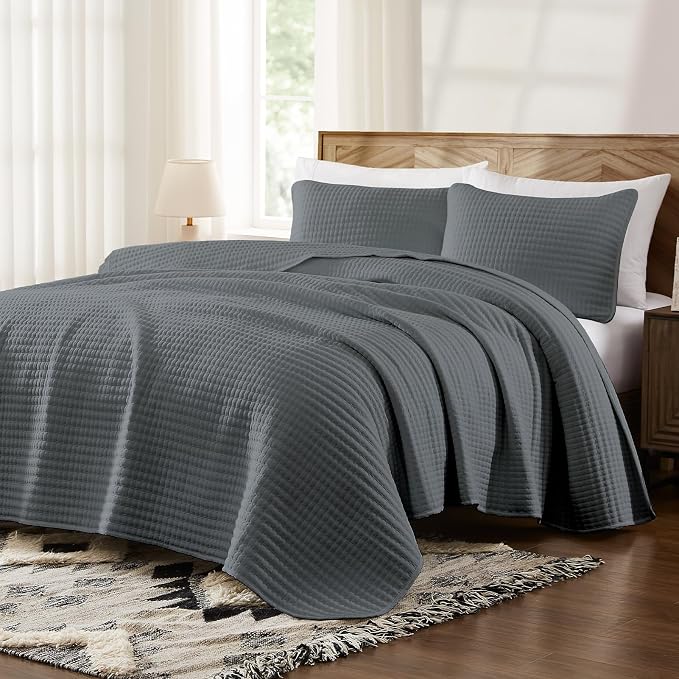 WRENSONGE Queen Quilt-3 Pieces Lightweight Bedspreads Grey Queen Size Quilt Bedding Set for All Seasons, Soft Summer Coverlet with 2 Pillow Shams Suitable for Bed, Couch, Quilted Blanket
