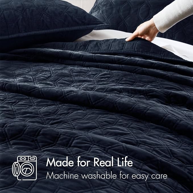 Madison Park Harper Quilt Set Velvet Casual Geometric Stitching Design All Season, Lightweight Coverlet, Cozy Bedding, Matching Shams, King/Cal King(104"x94"), Navy 3 Piece