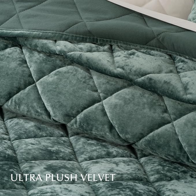EVERGRACE Luxury Crushed Velvet Quilt Set King Size, Diamond Quilted Lightweight Velvet Comforter, Ultra Soft Oversized Bedspread Coverlet Bedding Set for All Season, with 2 Pillow Shams, Dark Green | Luxe Velvet