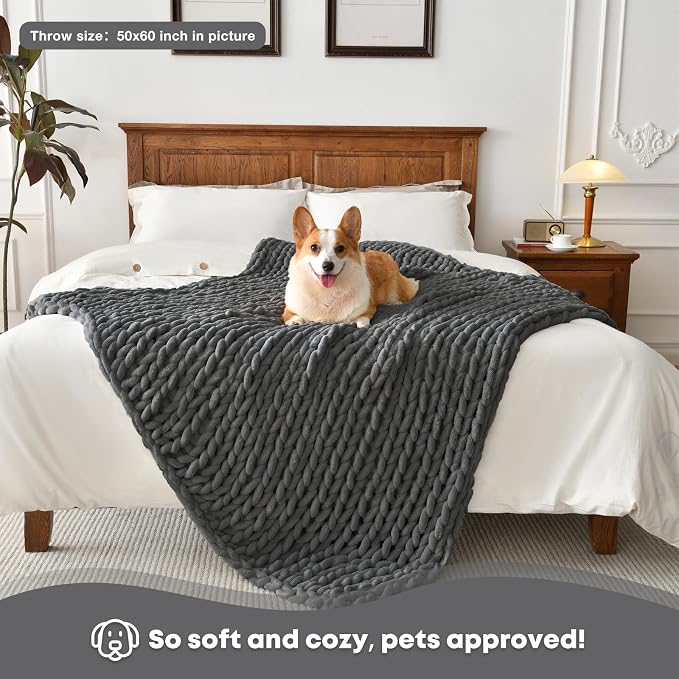 Soft Chunky Knit Blanket, 40X50 in Handmade Thick Chenille Yarn Throw Without Shedding & Raveling, Aesthetic & Cozy Home Decor with Couch Sofa Bed, Gift Pack, Dark Grey