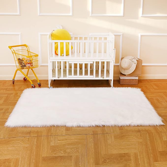 Faux Fur Rug White Sheepskin Area Rug,Ultra Soft 4x6 ft Rectangular Shaggy Plush Rug for Bedroom Sofa Floor Bedside Living Room Kids Room