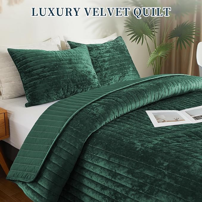 Luxury Soft Velvet Quilt Set King Size - Lightweight Velvet Bedding Set for All Season, Oversized Bedspread Coverlet Comforter Set with 2 Pillow Shams, Green, Striped