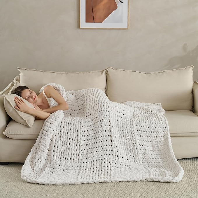 Chunky Knit Blanket Throw 50x60 Inches,Handmade Cable Knit Crochet Blanket,Cozy Lightweight All Season,Wrinkle-Resistant Polyester for Couch Bed Sofa Reading Nook, Beige