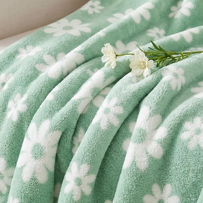 WRENSONGE Soft Throw Blanket for Couch-Cozy Reversible Knitted Blankets | Lightweight Warm Fluffy Decor for Women, Mom, Her & Girls, Sofa, Chair, Bed, 50x70in,Daisy Floral Green