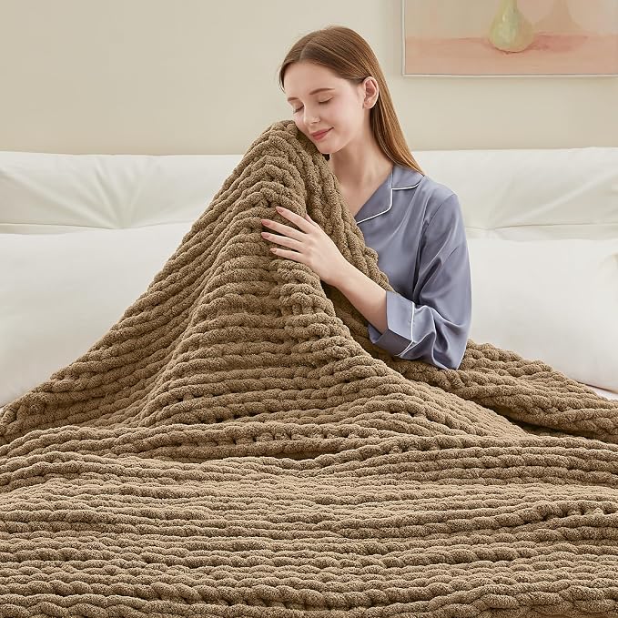 Negwoo Chunky Knit Throw Blanket, 30''*40'' Knitted Throw Chenille Yarn for Bed Couch, Handmade Light Brown Crochet Big Thick Blanket, Machine Washable Cute Comfy Blanket for Home Decor