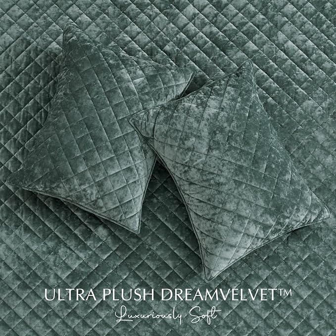 EVERGRACE Luxury Velvet Quilt Set King Size, Diamond Quilted Lightweight Velvet Comforter for All Season, Ultra Soft Oversized Bedspread Coverlet Bedding Set with 2 Pillow Shams, Dark Green | Luxe Velvet