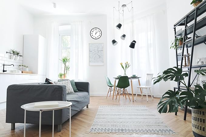 Ultimate Wall Clock | 10 Inch | Silent | Round | Quartz | Black | Kitchen | Office | Bedroom | Study | Classic | Indoor | Outdoor | Unbranded | Battery Operated | Modern Décor | Sweeping