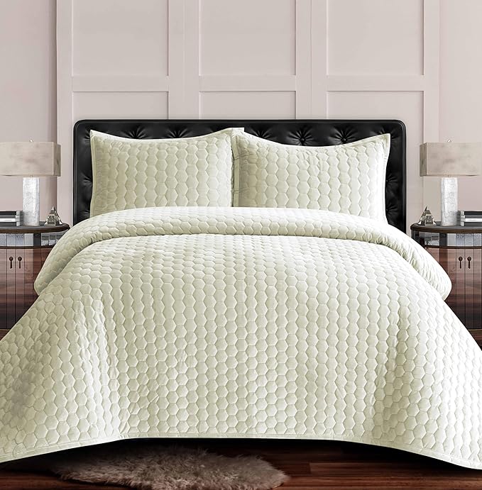 Tribeca Living Lugano Oversized Velvet Quilt Set - All Season, Extra Large, 3 Piece Queen Size Comforter Set with 2 Pillow Shams in Ivory Honeycomb Pattern 260GSM