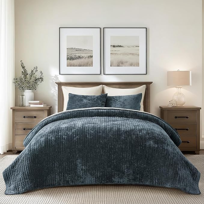 EverGrace Velvet Quilt Set Queen Size, Luxurious Soft Striped Channel Bedding Set, Lightweight Velvet Comforter for All Season, Oversized Bedspread Coverlet with 2 Matching Shams, Stormy Blue