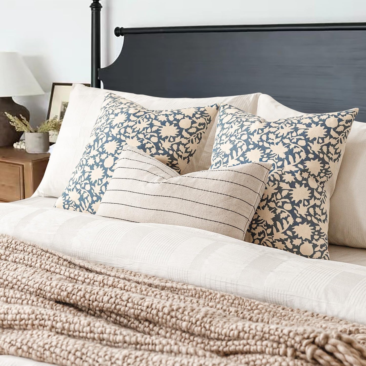 Foindtower Set of 2 Decorative Neutral Floral Throw Pillow Covers Accent Farmhouse Cushion Covers Boho Vintage Pillowcase for Couch Sofa Bedroom Living Room Home Decor Outdoor,22×22 Inch,Dusty Blue