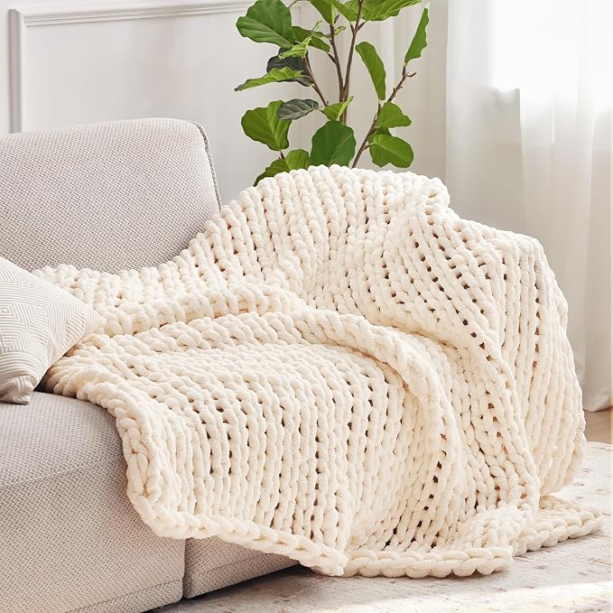 Negwoo Chunky Knit Throw Blanket, 40''*50'' Knitted Throw Chenille Yarn for Bed Couch, Handmade Cream Crochet Big Thick Blanket, Machine Washable Cute Comfy Blanket for Home Decor