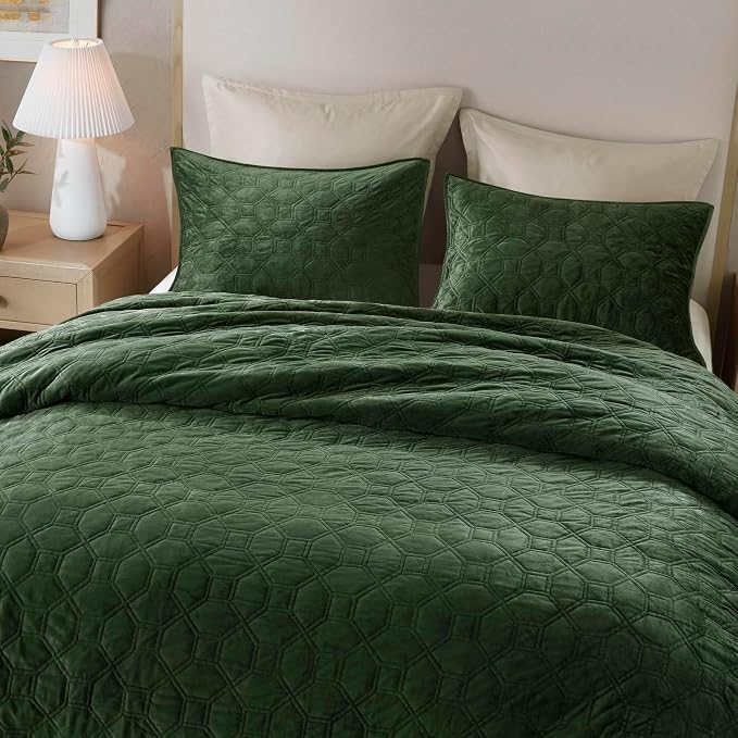 Madison Park Harper Quilt Set Velvet Casual Geometric Stitching Design All Season, Lightweight Coverlet, Cozy Bedding, Matching Shams, King/Cal King(104"x94"), Green 3 Piece