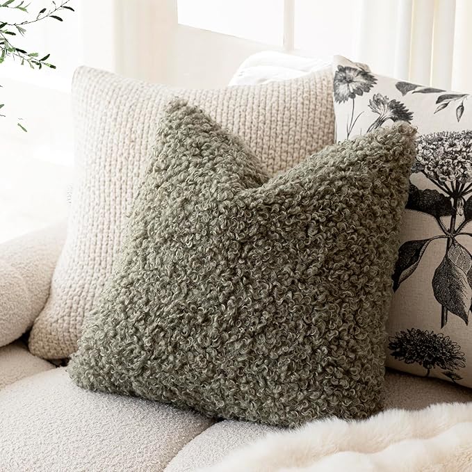 Foindtower 2 Pieces 18x18 Inch Sage Green, Faux Fur Throw Pillow Cover Accent Sherpa Pillow Fuzzy Soft Pillowcases Sheepskin Decorative Fleece Cushion Case for Bed Couch Living Room