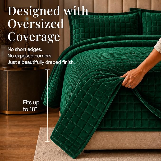 Tribeca Living Luxury Velvet Quilt Queen Size Set - 260GSM Ultra-Soft Oversized Velvet Bedspread Comforter Set with 2 Shams, in Florence Emerald Green
