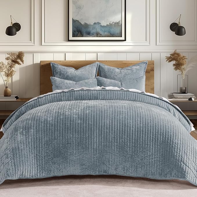 EverGrace Velvet Quilt Set Queen Size, Luxurious Soft Striped Channel Bedding Set, Lightweight Velvet Comforter for All Season, Oversized Bedspread Coverlet with 2 Matching Shams, Blue Linen