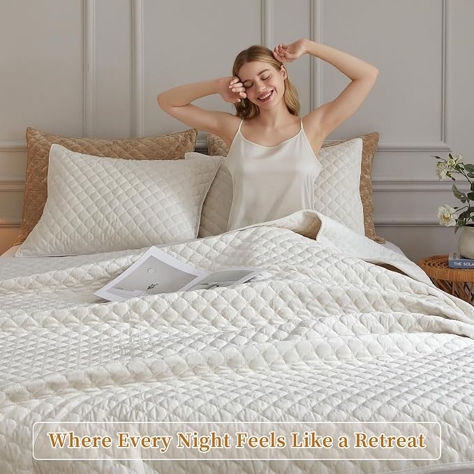 Velvet Quilt King Size Comforter Set - Luxury Soft Velvet Bedding Set for All Season, Bedspread Coverlet King Quilt with 2 Pillow Shams, Cream White, Diamond