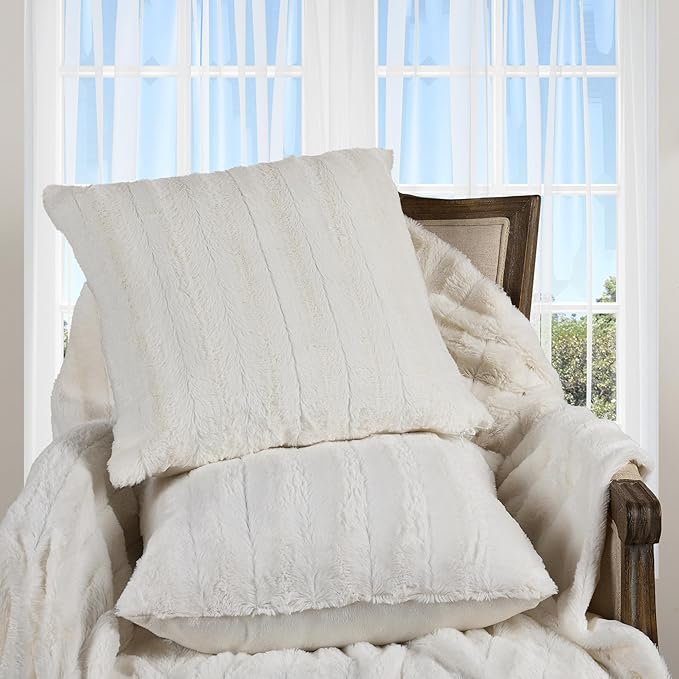 Cheer Collection Faux Fur Throw Pillows - Decorative Pillows for Couch, Bed Throw Pillows, White Accent Pillows for Bedroom or Living Room Aesthetic, Set of 2 Furry Throw Pillows, 18”x18”