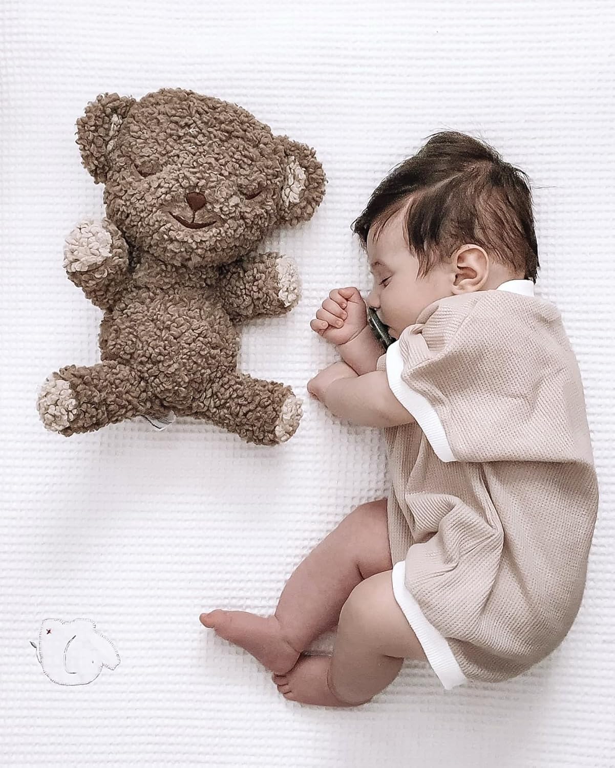 SNOObear White Noise Machine - Cry-Activated Plush Baby Sleep Soother - Cocoa Woolly