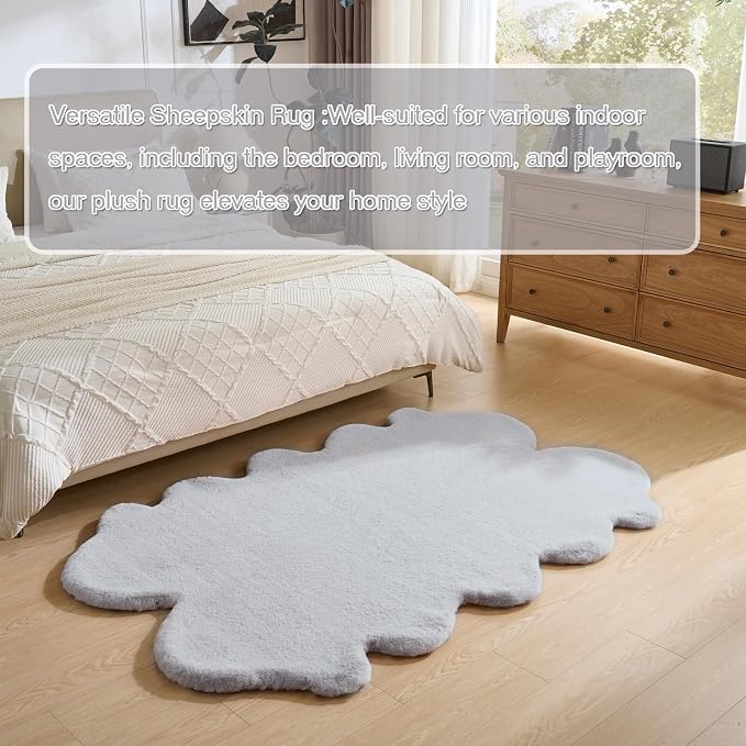 1700GSM Fuzzy Faux Sheepskin Fur Area Rug,Extra Soft Throw Rugs Mat Fluffy Shaggy Fur Rug for Bedroom Living Bedside Rug Room Decor-Light Grey,2x3ft