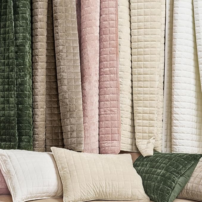 RECYCO Luxury Velvet Quilt Twin/Twin XL Size Bedding Set, Ultra Soft Velvet Comforter Set, Lightweight Quilted Channel Box Stitch Oversized Bedspread Coverlet for All Season, with 1 Sham, Natural Tan