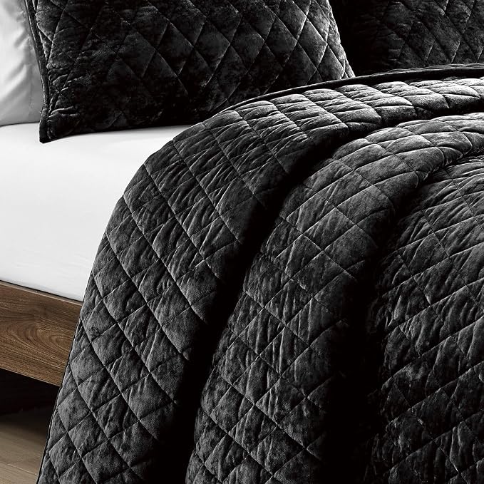 Fredsure Distressed Velvet Quilt Set, 3 Pieces Black Queen, Distressed Velvet Face and Brushed Microfiber Reverse, with Diamond Quilting