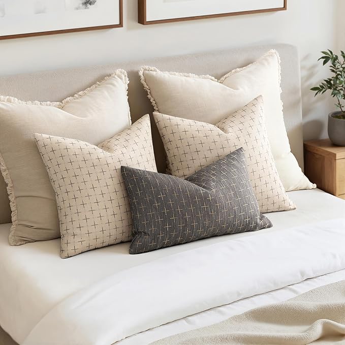 MIULEE Pack of 2 Decorative Burlap Linen Christmas Throw Pillow Covers Modern Farmhouse Pillowcases Rustic Woven Textured Cushion Cover for Sofa Couch Bed 16x16 Inch Beige