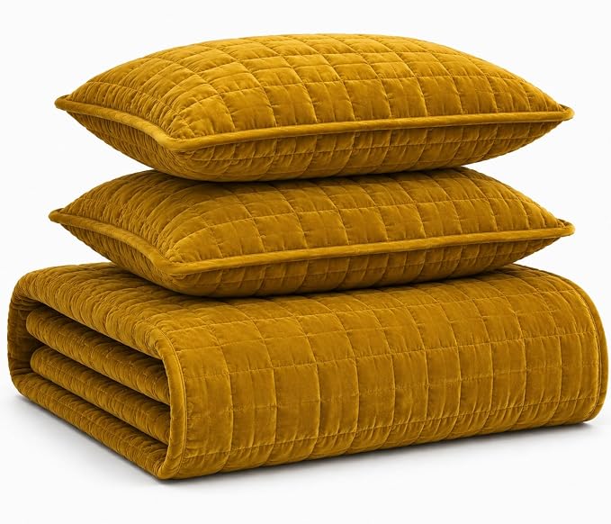 Tribeca Living Luxury Velvet Quilt King Size Set - 260GSM Ultra-Soft Oversized Velvet Bedspread Comforter Set with 2 Shams, in Florence Gold