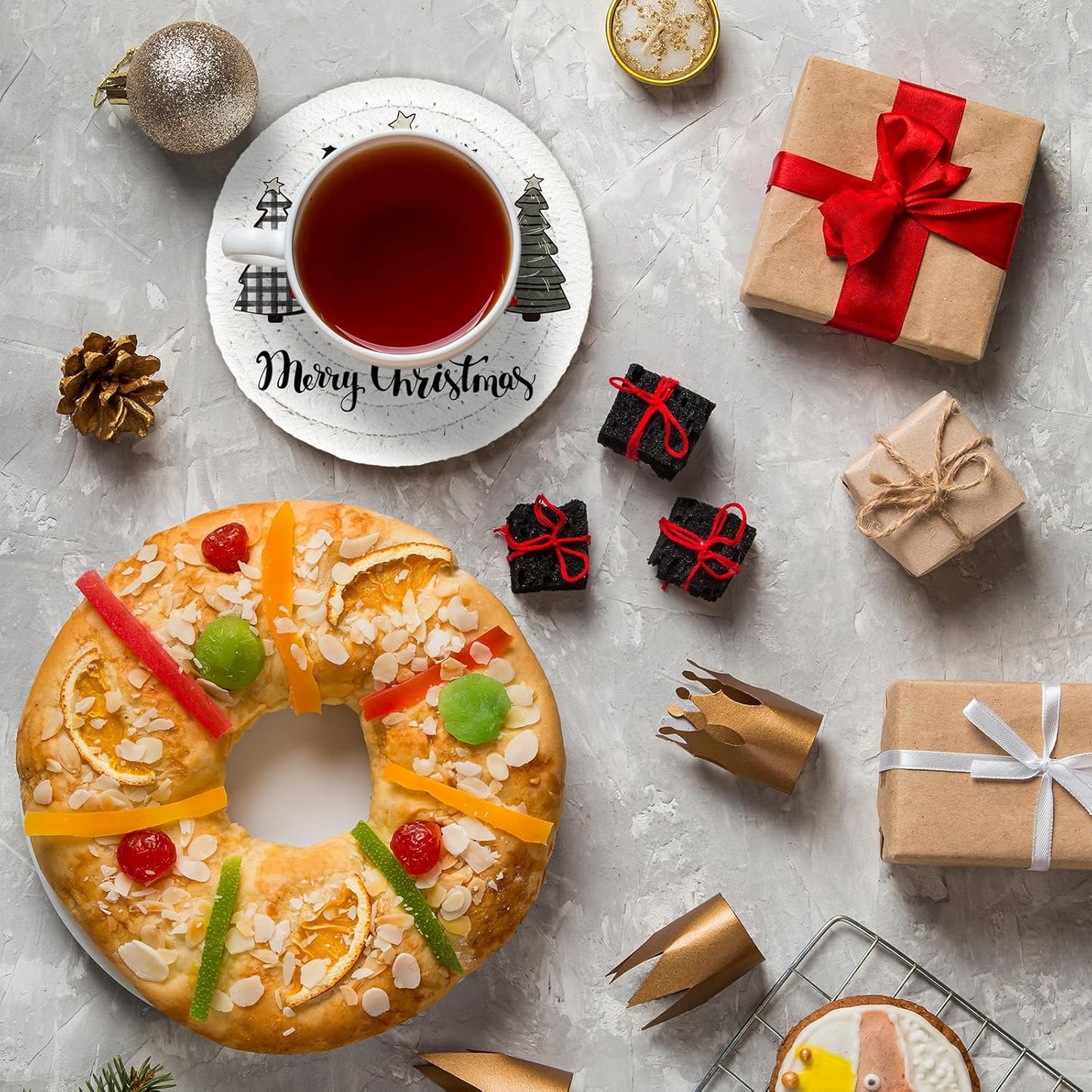 Whaline Merry Christmas Cotton Coasters Xmas Plaid Tree Gnome Handmade Braided Drink Coasters Absorbent Cup Mats for Christmas Holiday Party Home Table Decor, Set of 4