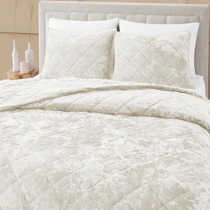 SHALALA Luxury Velvet Quilt Set Queen Size,Ultra Soft Lightweight Summer Velvet Comforter Set, Oversized Bedspread Coverlet with 2 Shams Diamond Pattern,for All Season(Beige,Queen/Full)